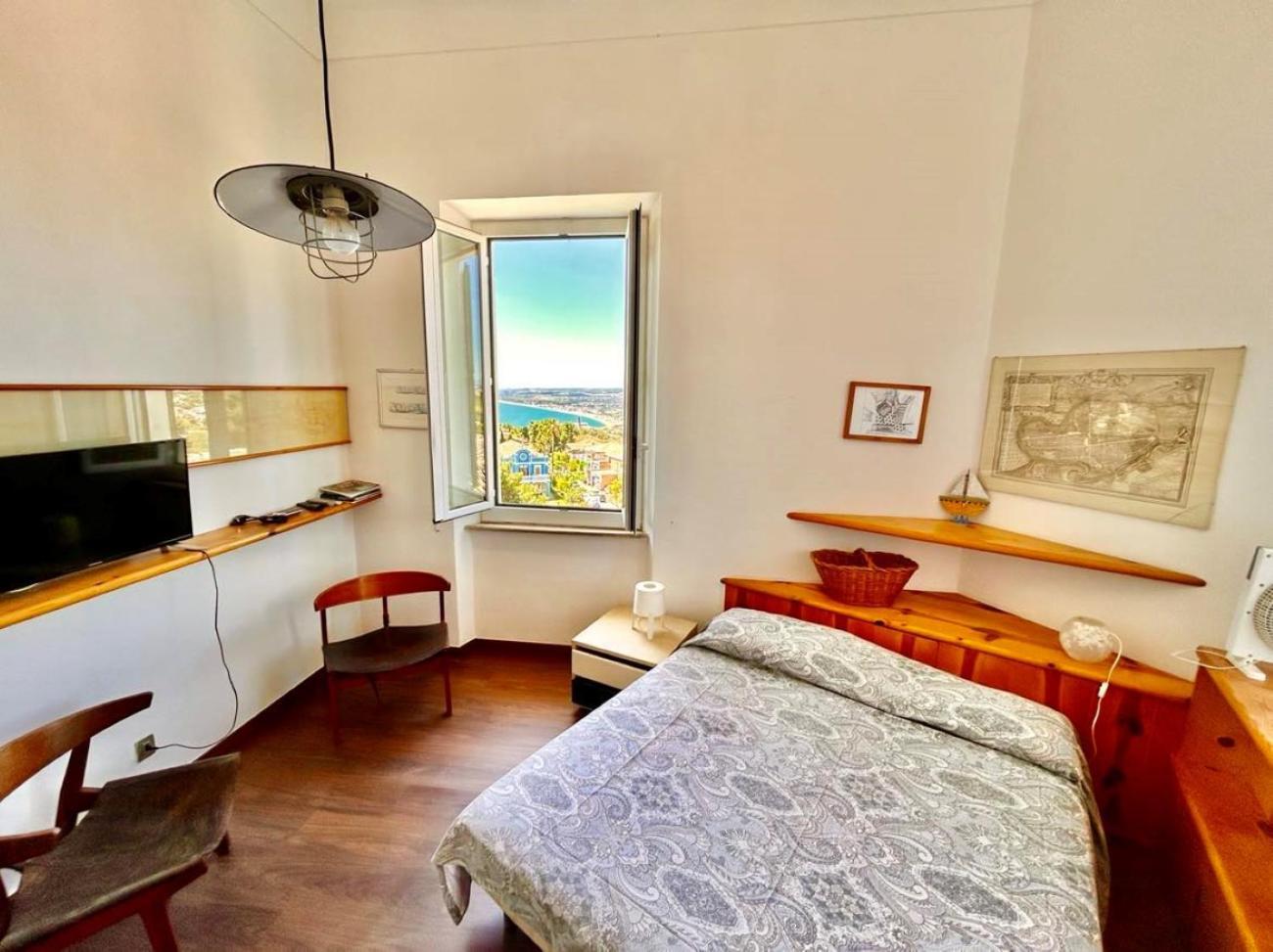 Paulis - Semiattico In Pieno Centro A Sirolo, Con Meravigliosa Vista Mare Apartment Ngoại thất bức ảnh